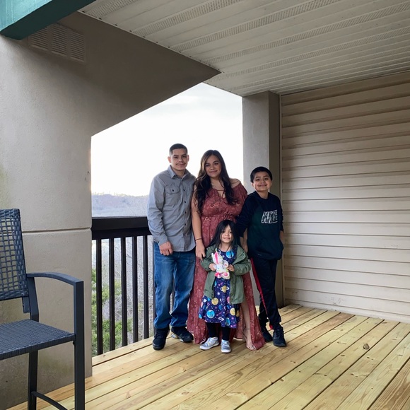 Meet Your Posher - Picture 2 of 6